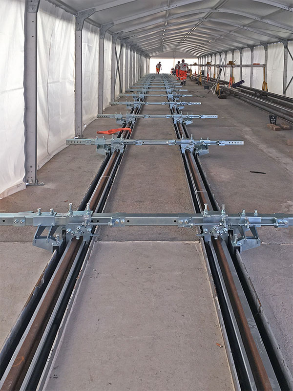 Bauphase-Tramschienen-Unterbau-Oberbau Einbau Feste Fahrbahn auf Kienlesbergbrücke